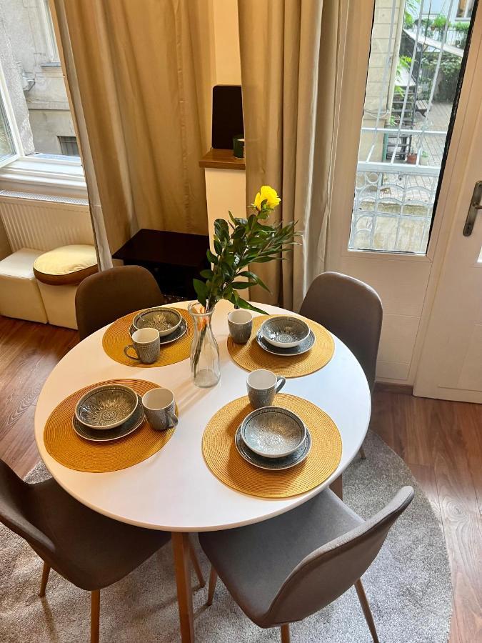 Adorable, Cosy Apartment At The Heroes' Square Budapeşte Dış mekan fotoğraf